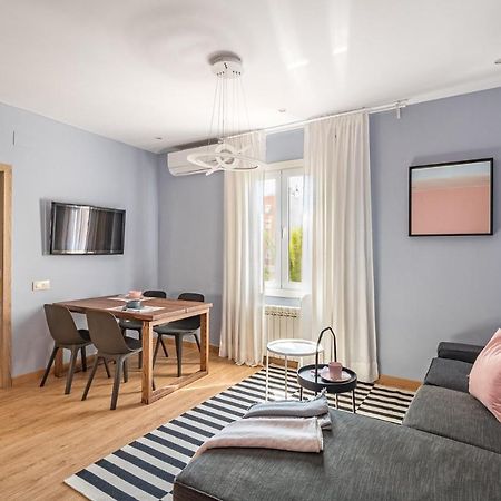 Three Bedrooms Apartment Barcelona Ngoại thất bức ảnh
